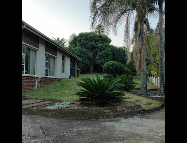 4 BEDROOM HOUSE FOR SALE IN SIGNAL HILL